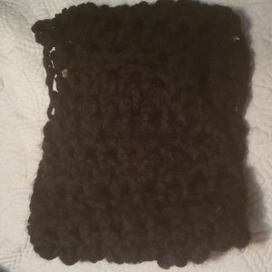Black big loop knitted skowl